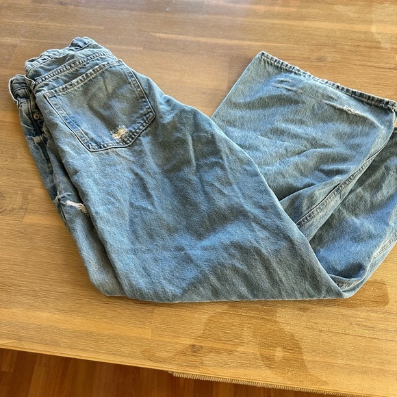 Gap Teens Wide Stride Classic Blue Distressed Jeans. - Picture 4 of 12